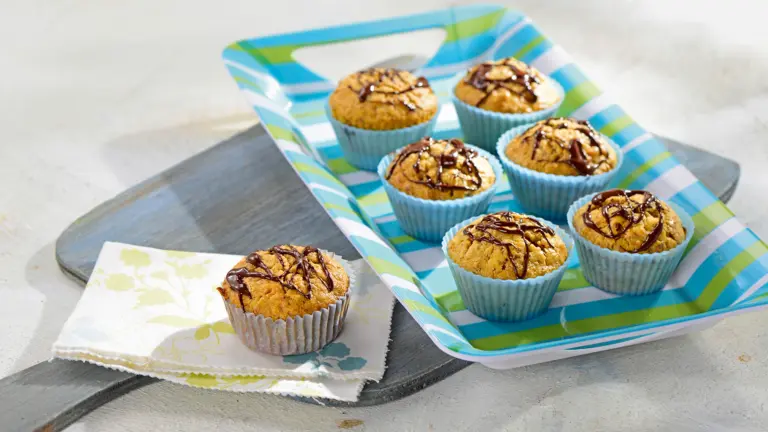 Rezept für Möhren-Muffins mit Walnüssen | Foto: MedTriX / Bernhard und Gabi Kölsch