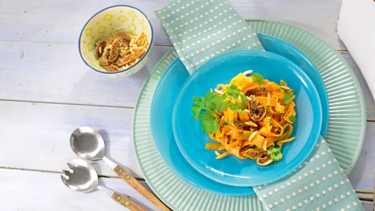 Rezept für orientalischen Feigen-Möhren-Salat | Foto: MedTriX / Bernhard und Gabi Kölsch