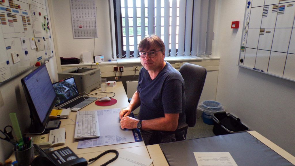 Diabetes im Gefängnis – Magnus Magnussen ist in der Untersuchungshaftanstalt für die zentrale Beschaffung der gesamten medizinischen Ausstattung zuständig.