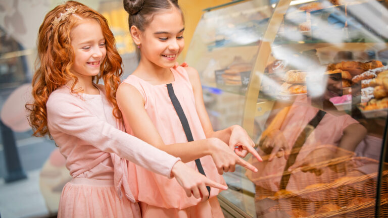 Ich esse, was du isst – Kinder beeinflussen Gleichaltrige beim Kauf von Snacks