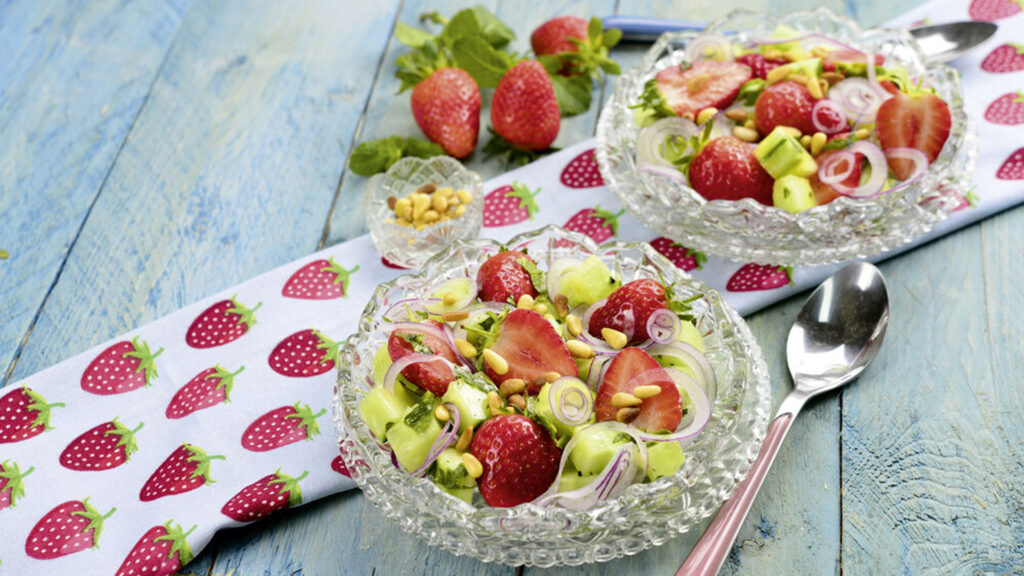 Rezept für Erdbeer-Gurken-Salat mit Minze