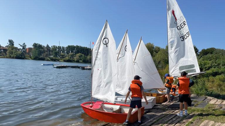 Segeln auf dem Kinzigsee: Active Tage mit Diabetiker Kids von Rotary Bad Orb | Foto: Claudia Roth