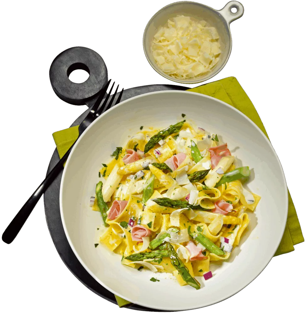 Rezept für Bandnudeln mit Spargel-Duo / Eiweiß, Fett, Kohlenhydrate: das Energie-Versorger-Trio | Foto: MedTriX/Bernhard und Gabi Kölsch