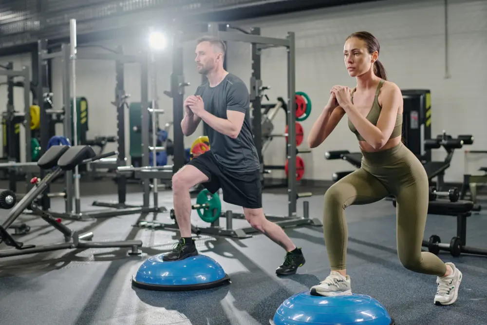 Beim hochintensiven Intervalltraining (HIIT) ist – dem Namen entsprechend – viel Einsatz verlangt. | Foto: AnnaStills – stock.adobe.com