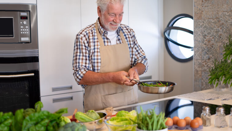 Ernährung für Nierenpatienten: Diese Bücher und Materialien helfen weiter | Foto: Luciano – stock.adobe.com
