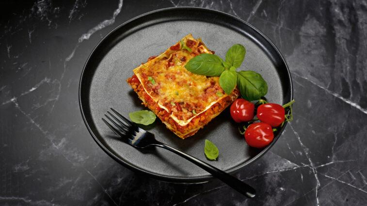 Rezept für Lasagne mit Veggie-Hack und Gemüse | Foto: MedTriX / Bernhard und Gabi Kölsch