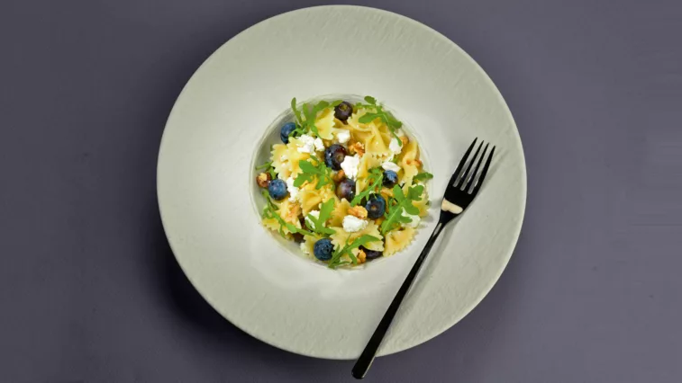 Rezept für Nudelsalat mit Blaubeeren - Foto | Foto: MedTriX/Bernhard und Gabi Kölsch