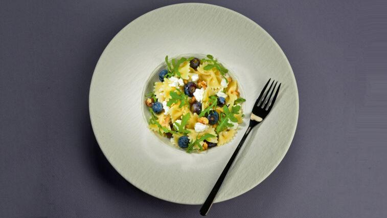 Rezept für Nudelsalat mit Blaubeeren - Foto | Foto: MedTriX/Bernhard und Gabi Kölsch