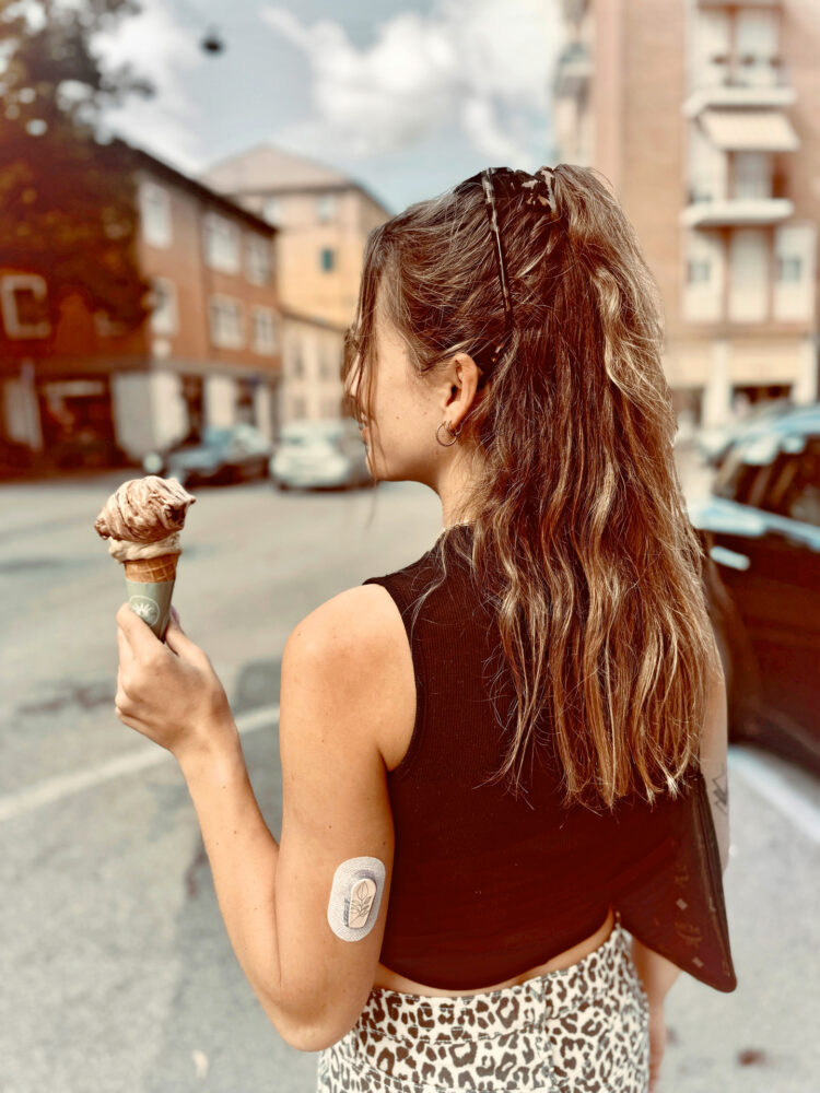 Ein Eis ist immer drin, ob in einer Pause oder auf Reisen. | Unterwäsche für Insulinpumpen: Über den eigenen Diabetes zur Unternehmerin – Katharina Gail führt „rubylimes“ weiter | Foto: privat