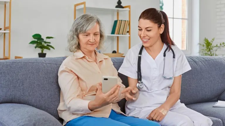 Apps als digitale Helfer: Diabetes managen mit DiGA-Unterstützung | Foto: Studio Romantic – stock.adobe.com