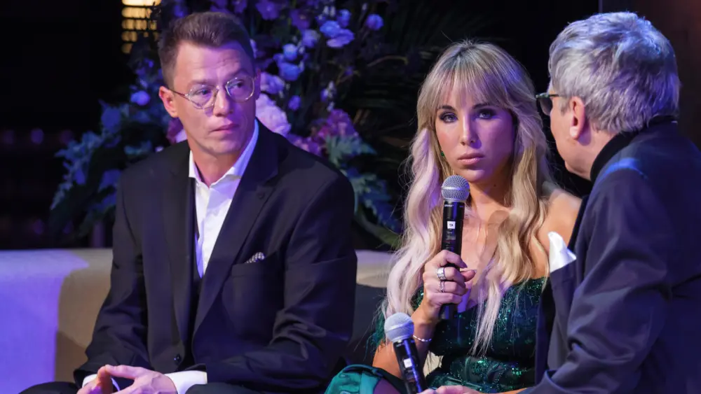 Die beiden Projektpaten Annemarie Eilfeld, Sängerin, und Vincent Krüger, Schauspieler. | Foto: diabetesDE/Deckbar