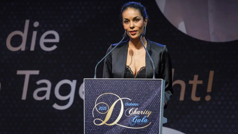 Key-Note-Speakerin Dr. Florence Randrianarisoa, Ärztin, Fernsehmoderatorin, YouTuberin und Autorin. | Foto: diabetesDE / Deckbar