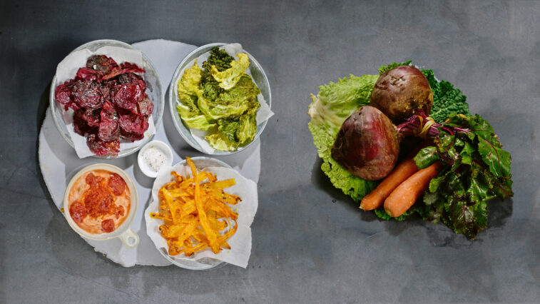 Rezept für Gemüse-Chips mit Salsa-Dip | Foto: MedTriX / Bernhard und Gabi Kölsch