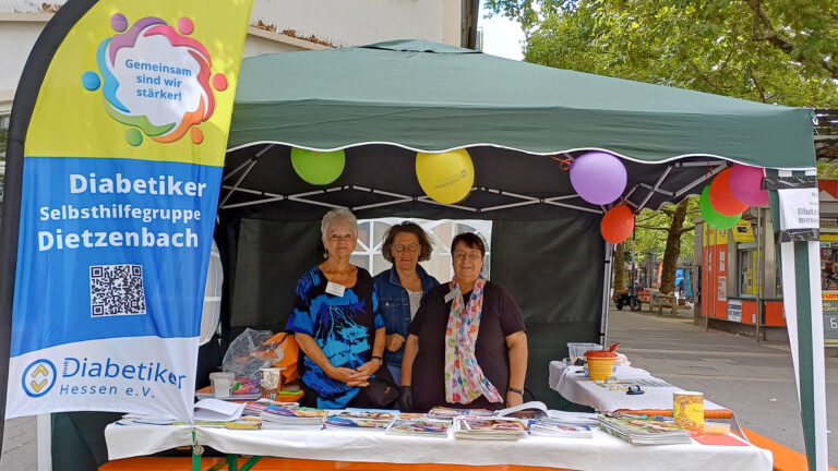 Viele Blutzuckerwerte und Gespräche: Selbsthilfegruppe Dietzenbach beim Selbsthilfegruppentag in Offenbach | Foto: Diabetiker Hessen