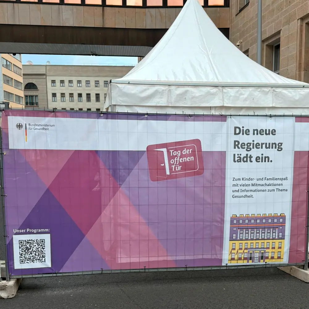 Das Diabetes-Info-Mobil bei den Tagen der offenen Tür der Bundesregierung | Foto: DDH-M NRW