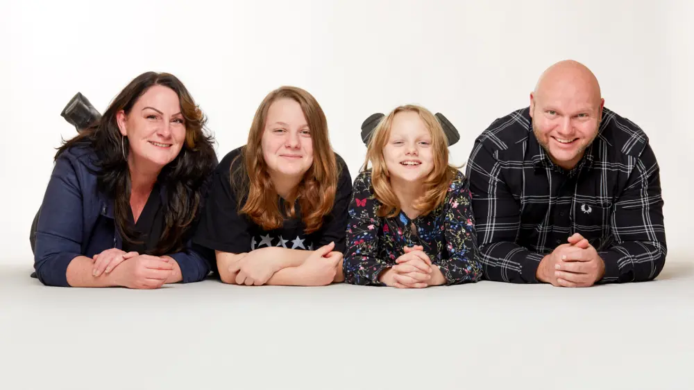 Familie Kriesel – Vater Steffen, Tochter Hermine, Mutter Jeannette und Tochter Greta – lässt sich den Spaß am Leben nicht nehmen. | Foto: privat