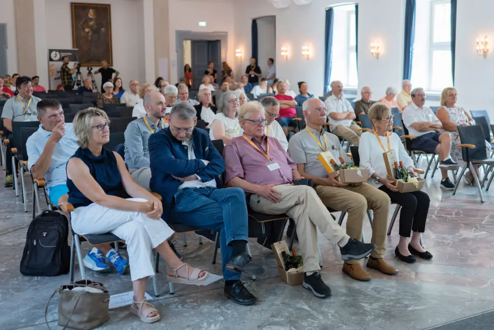 Interessant war es bei der Jubiläumsfeier in der Karlsburg. | Foto: Michael M Roth – MicialMedia