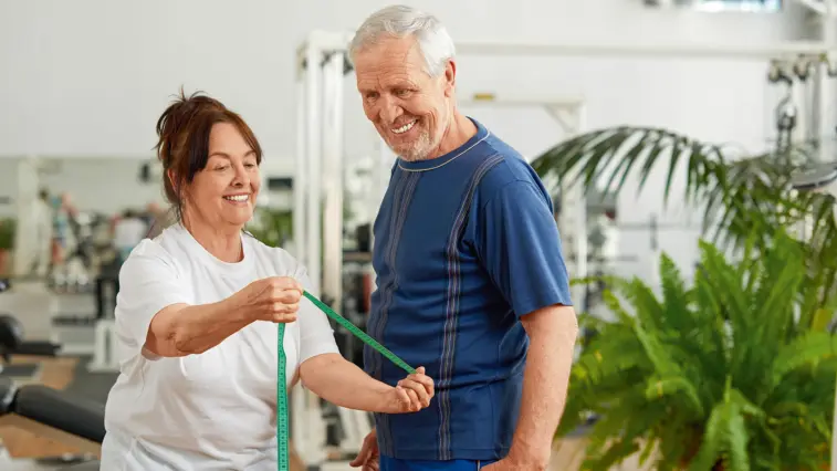 Maßband statt Waage: Veränderungen positiv wahrnehmen | Foto: DenisProduction.com - stock.adobe.com