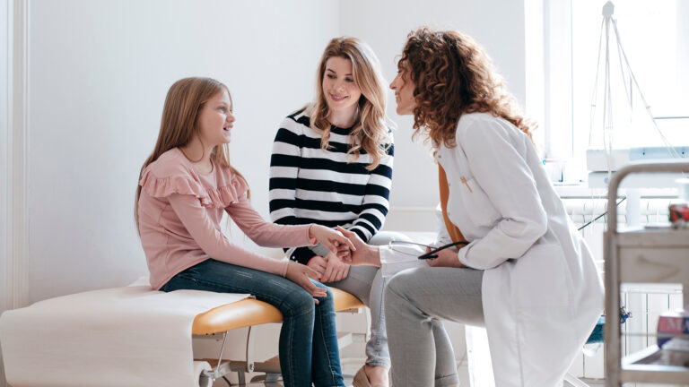 Stiftung Kindergesundheit: Kinder und Jugendliche wünschen sich mehr Mitsprache bei ihrer Behandlung | Foto: LStockStudio – stock.adobe.com
