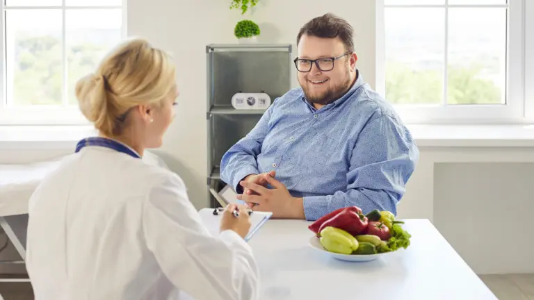 Worauf bezüglich der Ernährung bei einer Inkretin-Therapie zu achten ist | Foto: Studio Romantic – stock.adobe.com