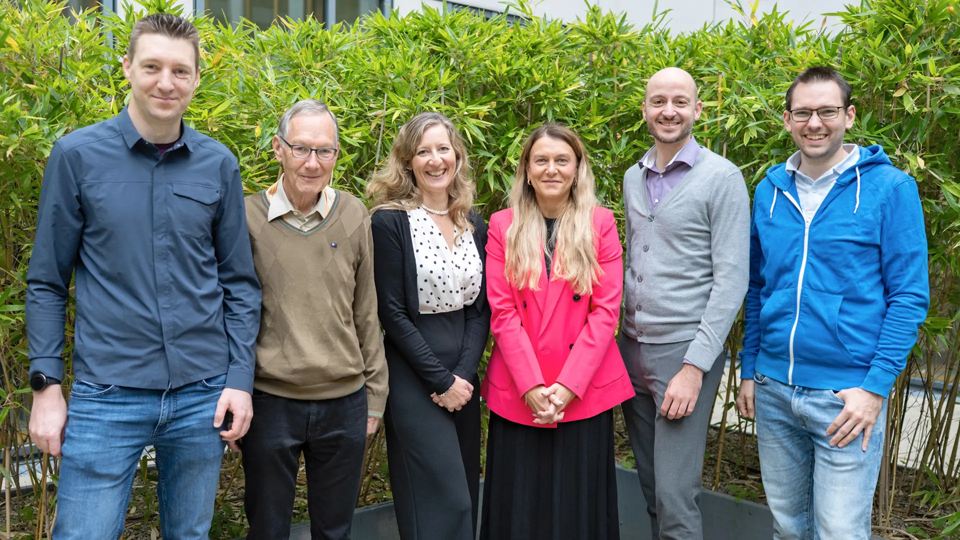 Der neue Vorstand des DBW e.V. (v.l.): Carsten Schlüter, Reiner Hub, Anica Towae, Helene Klein, Eric Bayerschen und Marc Otto Peters. Auf dem Foto fehlt Fatma Öztürk. | Foto: Michael M. Roth, MicialMedia