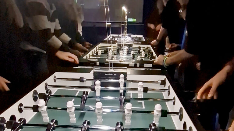 Feiern, vernetzen, kickern in Berlin: Von Glitzer bis Pokal – so lebendig war der Weltdiabetestag 2025 | Foto: Jennifer Sanchez