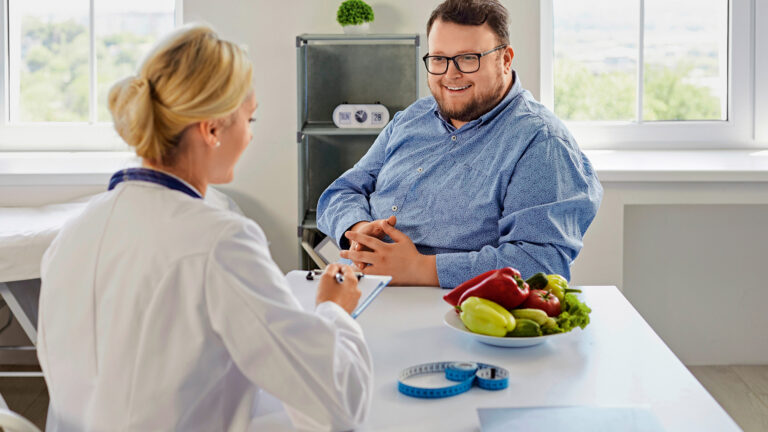 Kurse und digitale Unterstützung: Was beim Abnehmen helfen kann | Foto: Studio Romantic – stock.adobe.com