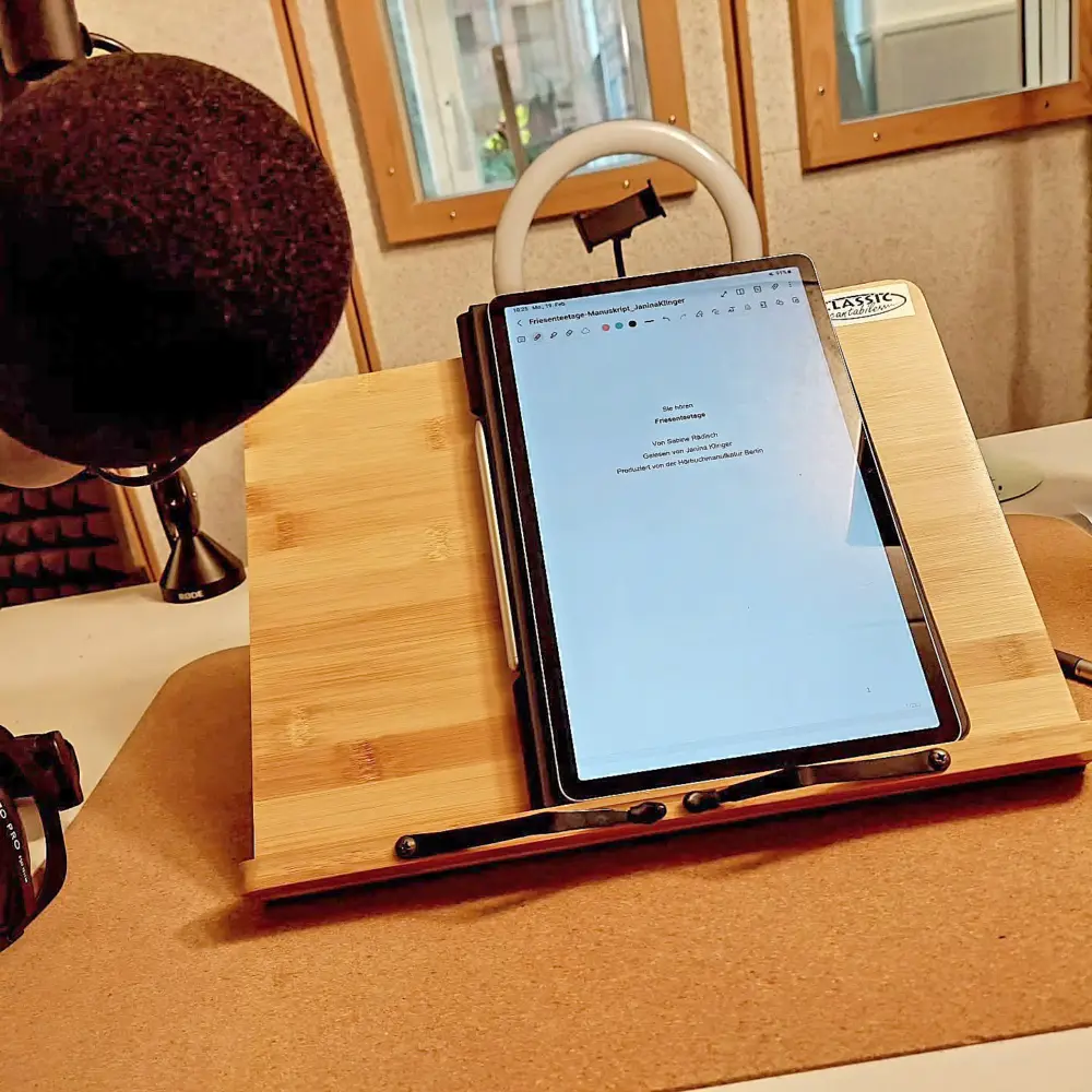 Schwieriger Start mit Diabetes: Tiefs und Hochs im Wechsel | Janina Klinger liest auch Bücher ein. | Foto: privat