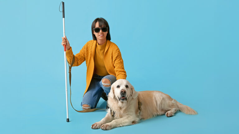 Nachgefragt | Recht: Welche Leistungen gibt es für sehbeeinträchtigte und blinde Menschen mit Diabetes? | Foto: Pixel-Shot – stock.adobe.com