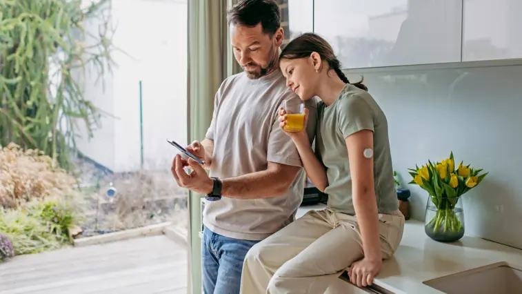 CGM im Alltag: Funktionen individuell anpassen für passgenaue Unterstützung | Foto: Halfpoint – stock.adobe.com