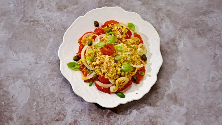 Rezept für Tomaten-Crumble | Foto: MedTriX / Bernhard und Gabi Kölsch