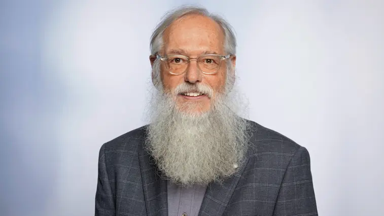 Apotheker Manfred Krüger im Interview: Probleme erkennen und lösen | Foto: Dirk Deckbar