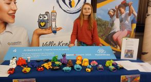 Familien zum Testen gesucht: Schülerinnen entwickeln spielerische Hüllen für Blutzucker-Messgeräte | Foto: privat