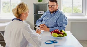 Kurse und digitale Unterstützung: Was beim Abnehmen helfen kann | Foto: Studio Romantic – stock.adobe.com