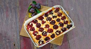 Rezept für schnellen Pflaumenkuchen vom Blech | Foto: MedTriX / Bernhard und Gabi Kölsch