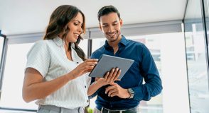 Umfrage für den dt-report 2026: Mitreden statt abwarten – jede Meinung ist wichtig | Foto: Hispanolistic – gettyimages